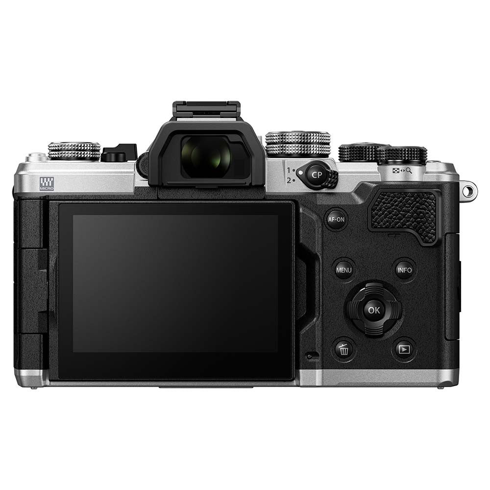 OM SYSTEM OM-3 Silver + Grip Leofoto
