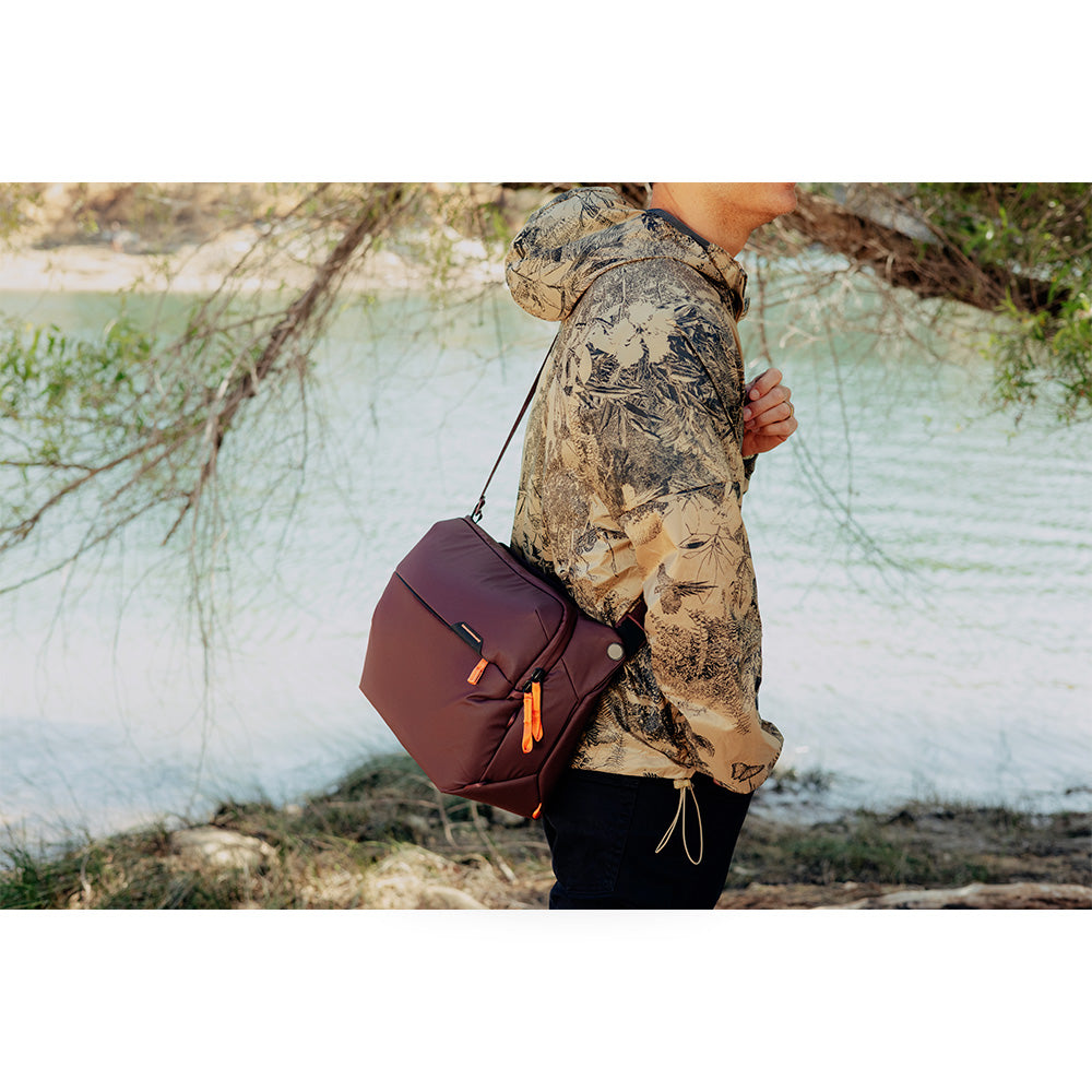 PEAK DESIGN EVERYDAY SLING 10L V3 ECLIPSE